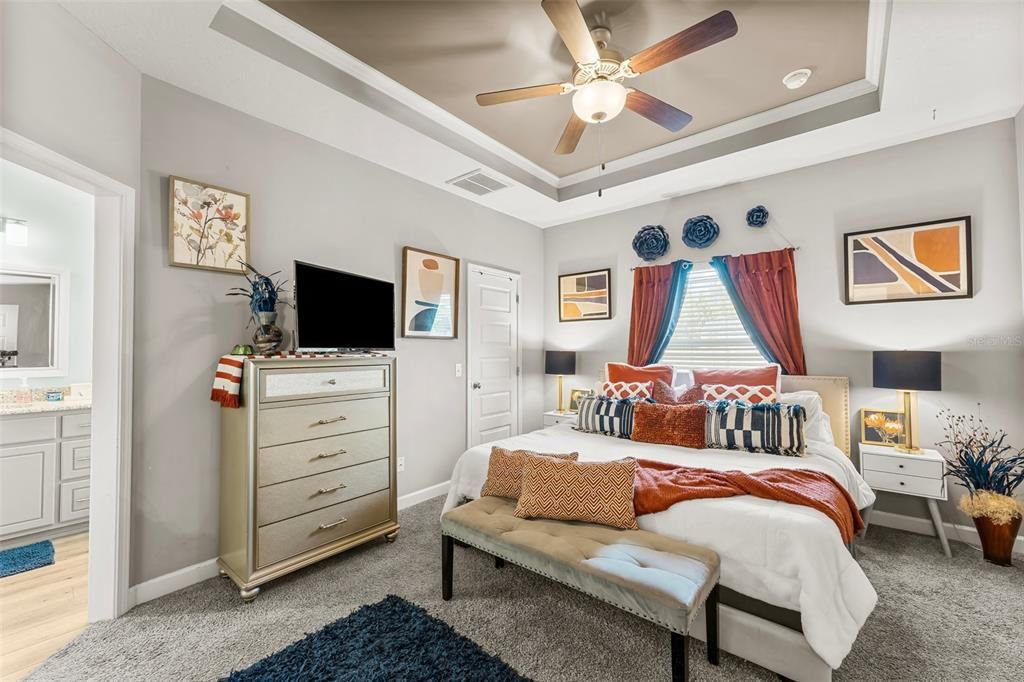 На продажу: $310,000 (3 спален, 2 ванн, 1456 Квадратных фут)