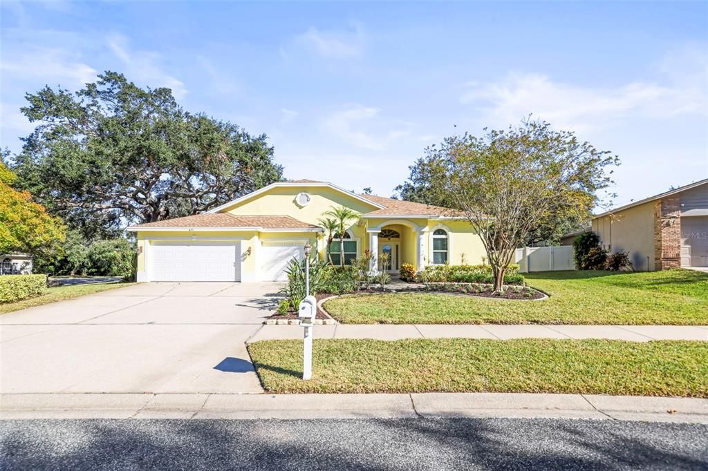 For Sale: $875,000 (4 beds, 3 baths, 2625 Square Feet)