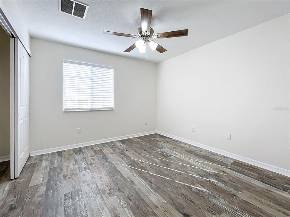 For Sale: $265,000 (2 beds, 1 baths, 1252 Square Feet)