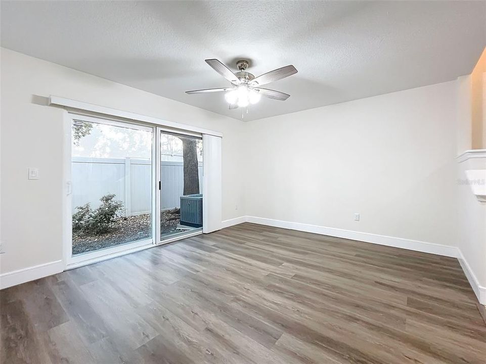 For Sale: $265,000 (2 beds, 1 baths, 1252 Square Feet)