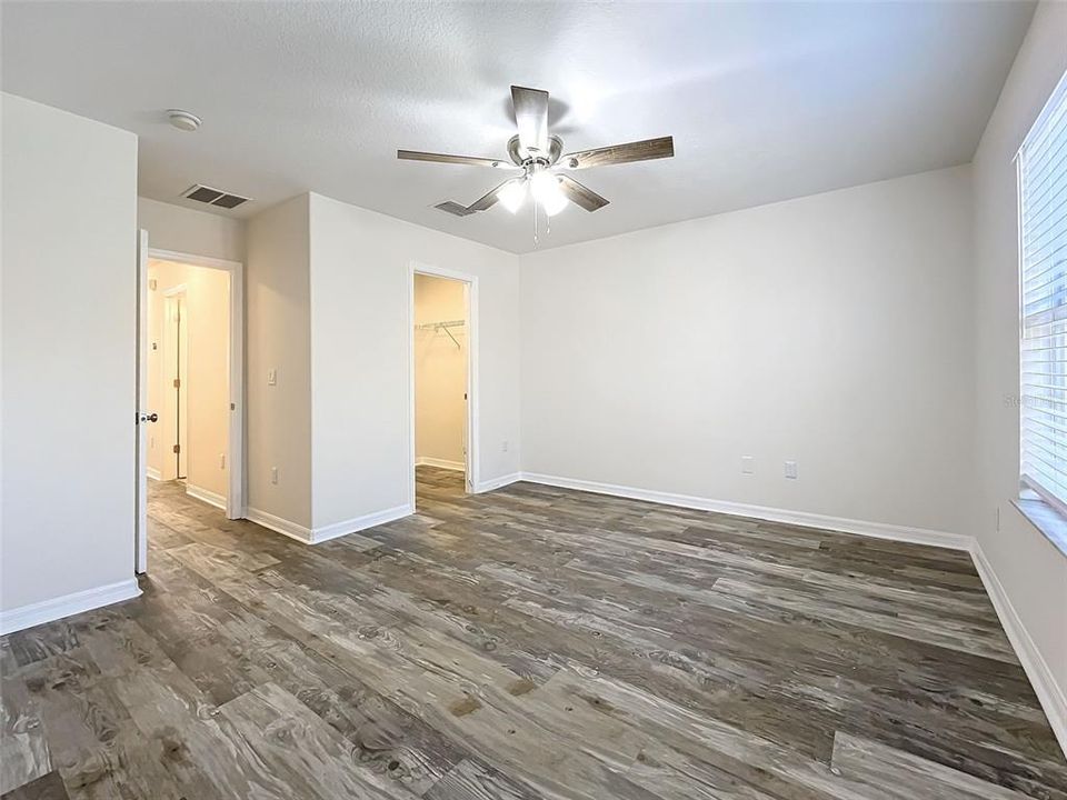 For Sale: $265,000 (2 beds, 1 baths, 1252 Square Feet)