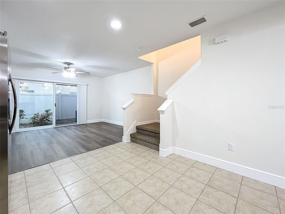 For Sale: $265,000 (2 beds, 1 baths, 1252 Square Feet)