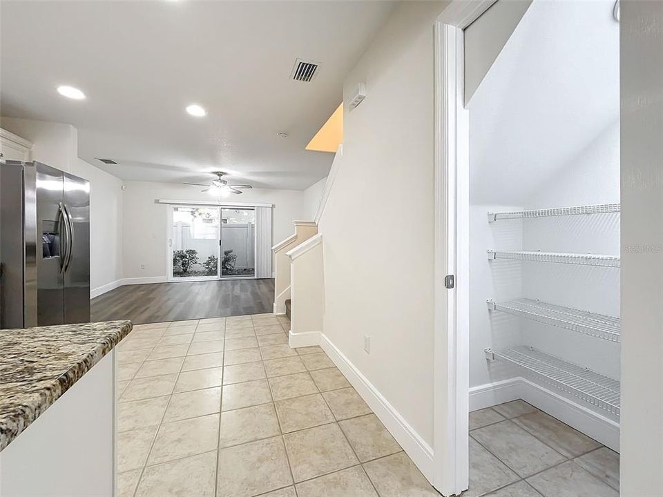 For Sale: $265,000 (2 beds, 1 baths, 1252 Square Feet)