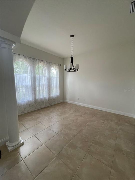 For Rent: $2,500 (3 beds, 2 baths, 1836 Square Feet)