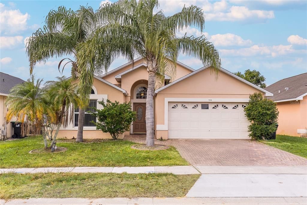 For Sale: $400,000 (4 beds, 2 baths, 1802 Square Feet)