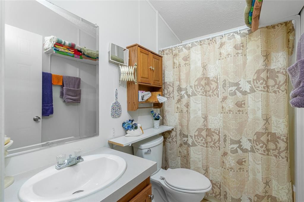 For Sale: $178,000 (2 beds, 2 baths, 784 Square Feet)