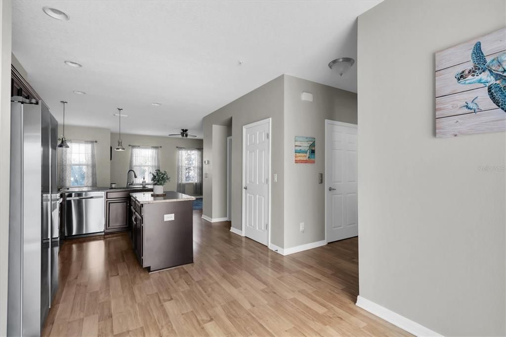 For Sale: $270,000 (2 beds, 2 baths, 1652 Square Feet)