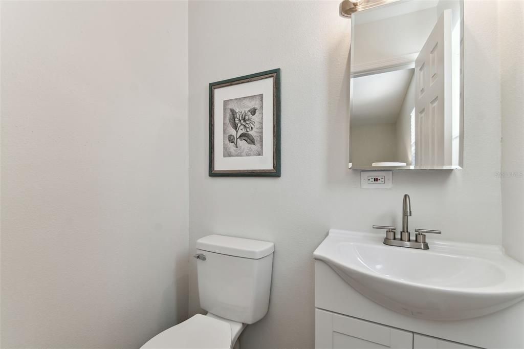 For Sale: $440,000 (3 beds, 1 baths, 1072 Square Feet)