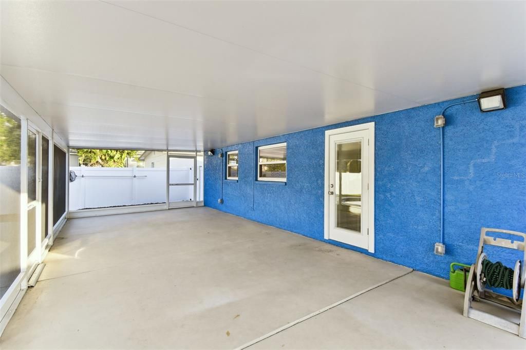 For Sale: $440,000 (3 beds, 1 baths, 1072 Square Feet)