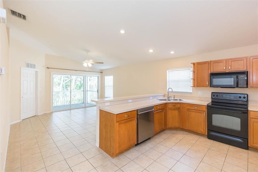 For Sale: $299,000 (3 beds, 2 baths, 1624 Square Feet)