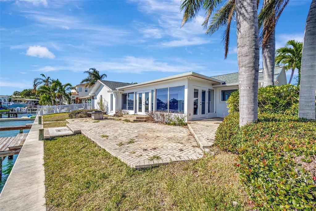 For Sale: $1,350,000 (3 beds, 2 baths, 2271 Square Feet)