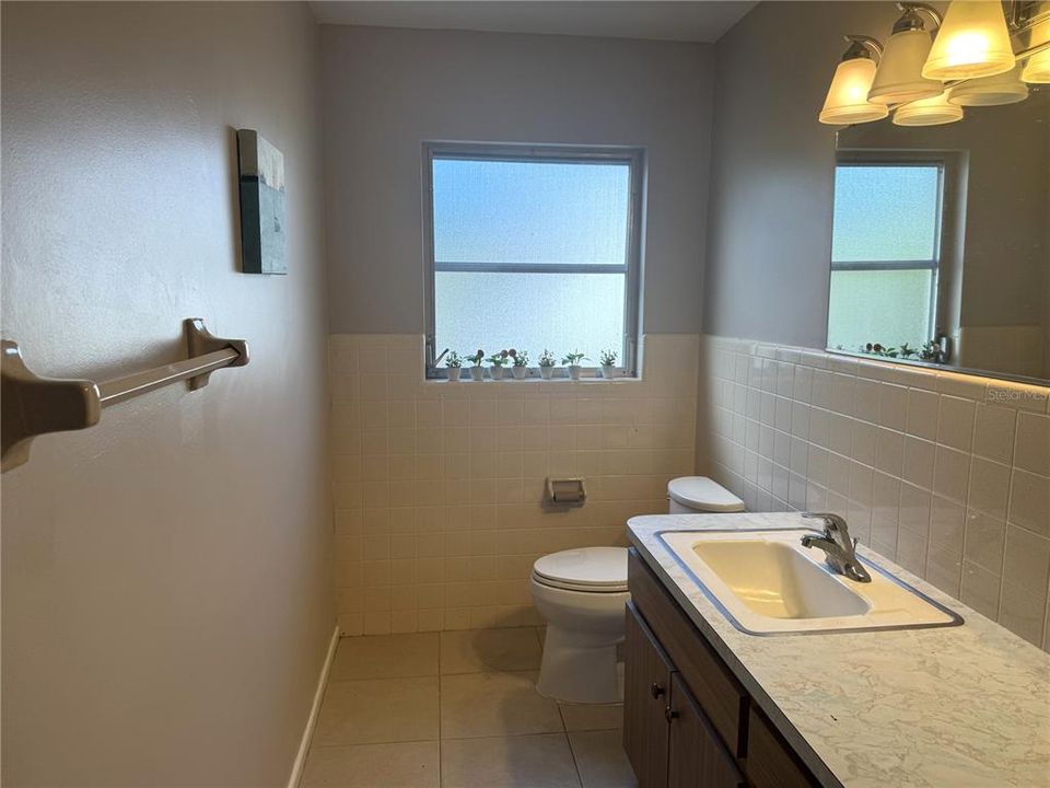 2nd Bathroom