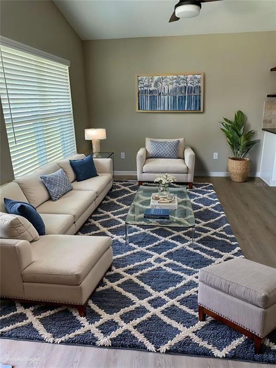 Под контрактом: $224,900 (3 спален, 2 ванн, 1161 Квадратных фут)