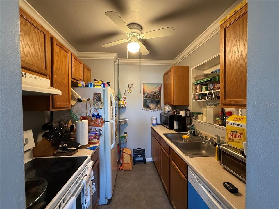 For Sale: $186,000 (3 beds, 1 baths, 940 Square Feet)