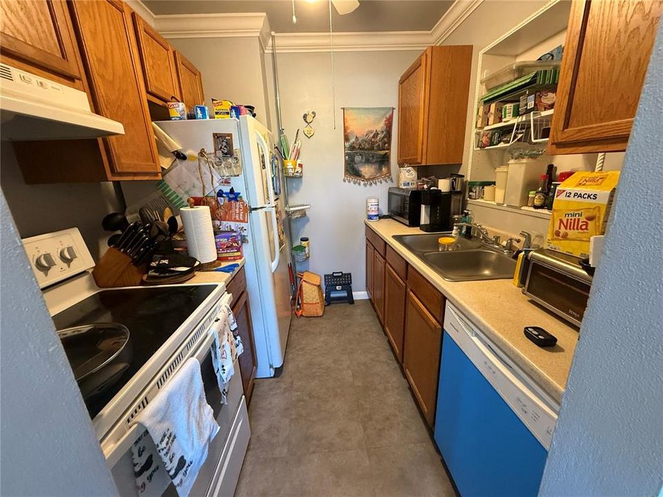 For Sale: $186,000 (3 beds, 1 baths, 940 Square Feet)