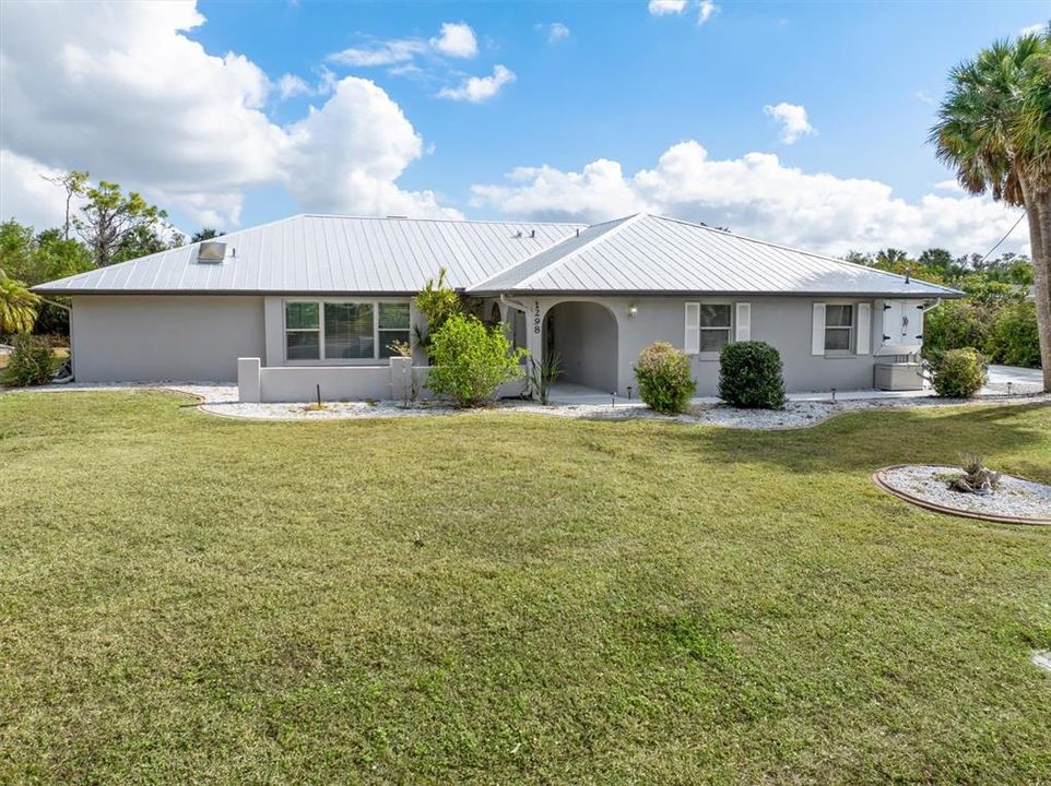 For Sale: $495,000 (3 beds, 3 baths, 2149 Square Feet)