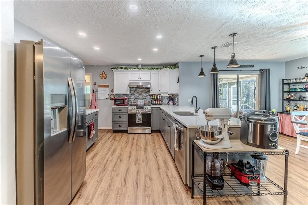 Two Toned Shaker Soft Close Cabinets.  White Uppers and Grey Lowers