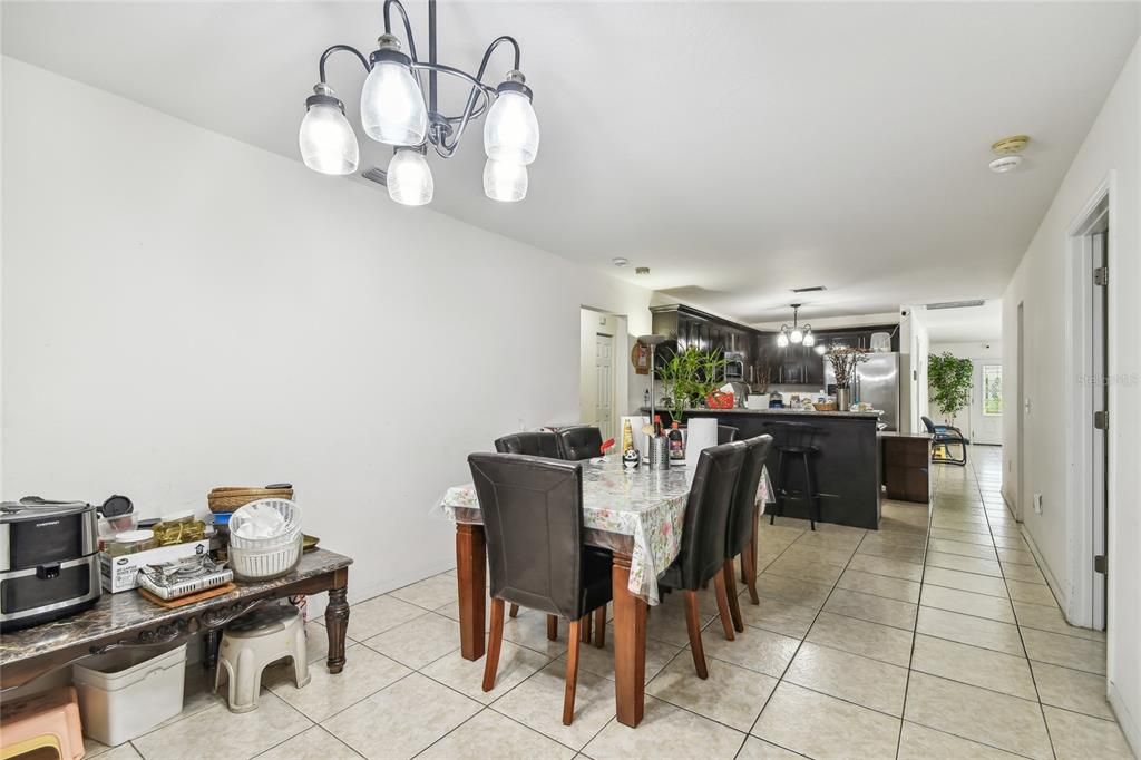 For Sale: $439,000 (3 beds, 2 baths, 1712 Square Feet)