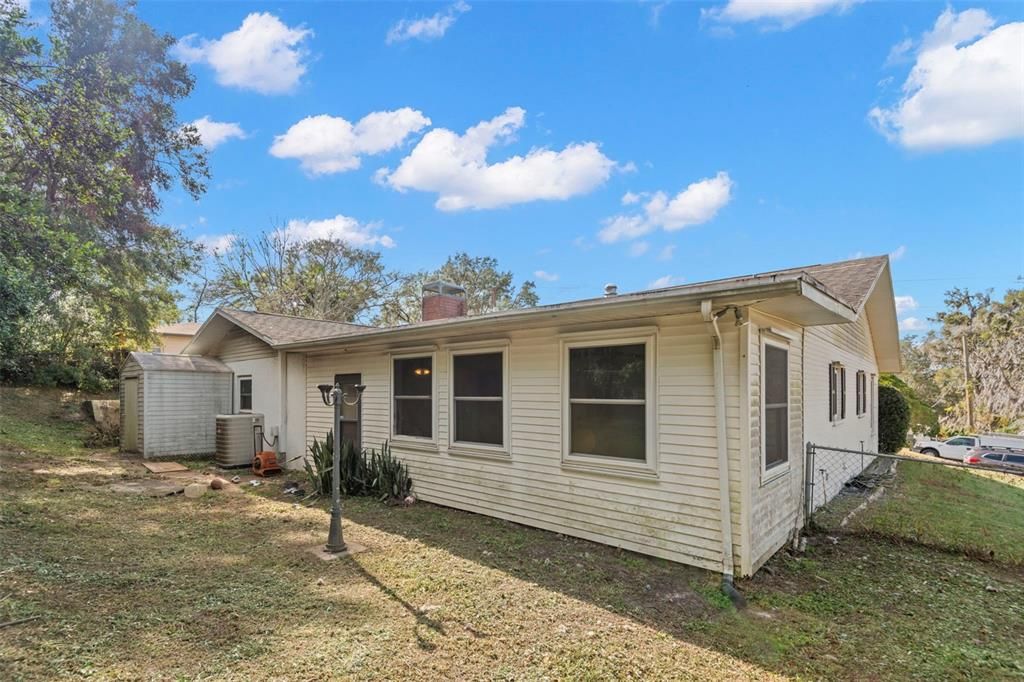 For Sale: $275,000 (3 beds, 2 baths, 1648 Square Feet)