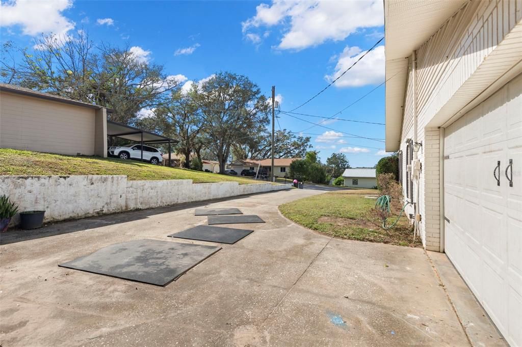 For Sale: $275,000 (3 beds, 2 baths, 1648 Square Feet)