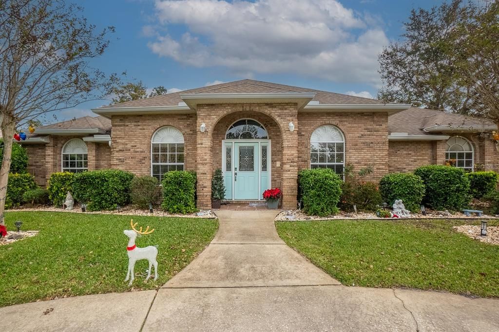 For Sale: $615,000 (3 beds, 2 baths, 2409 Square Feet)