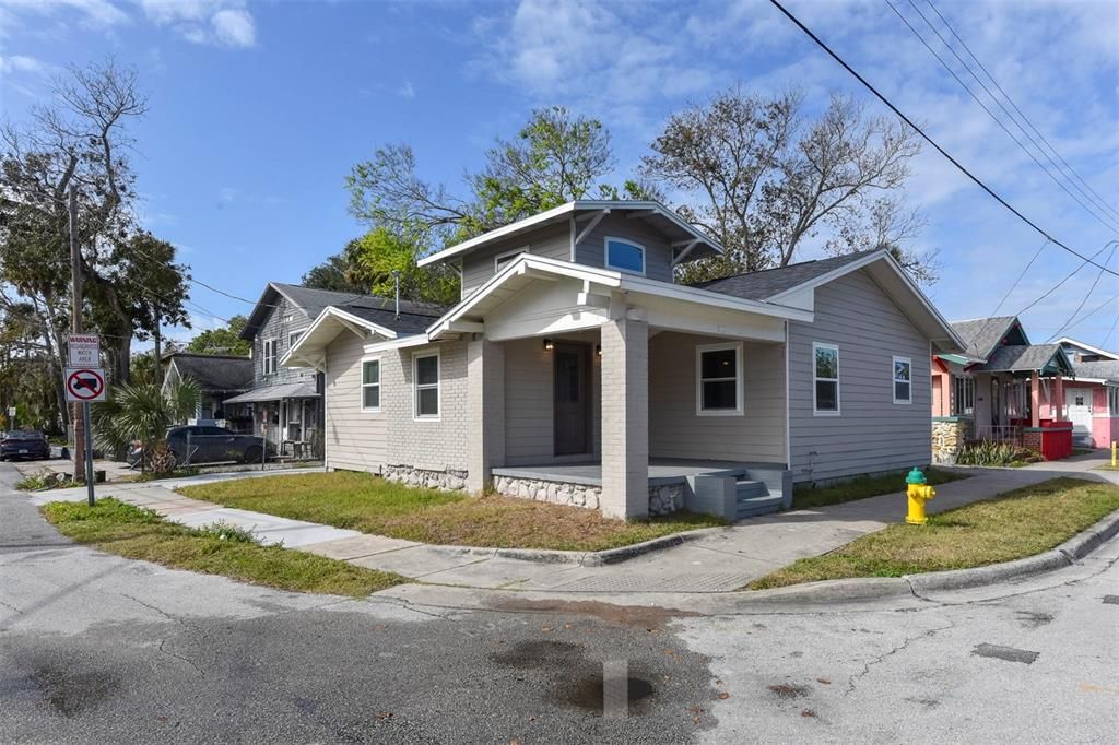 For Sale: $375,000 (3 beds, 2 baths, 2214 Square Feet)