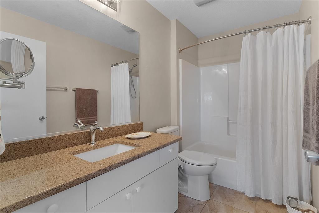 For Sale: $340,000 (2 beds, 2 baths, 1278 Square Feet)