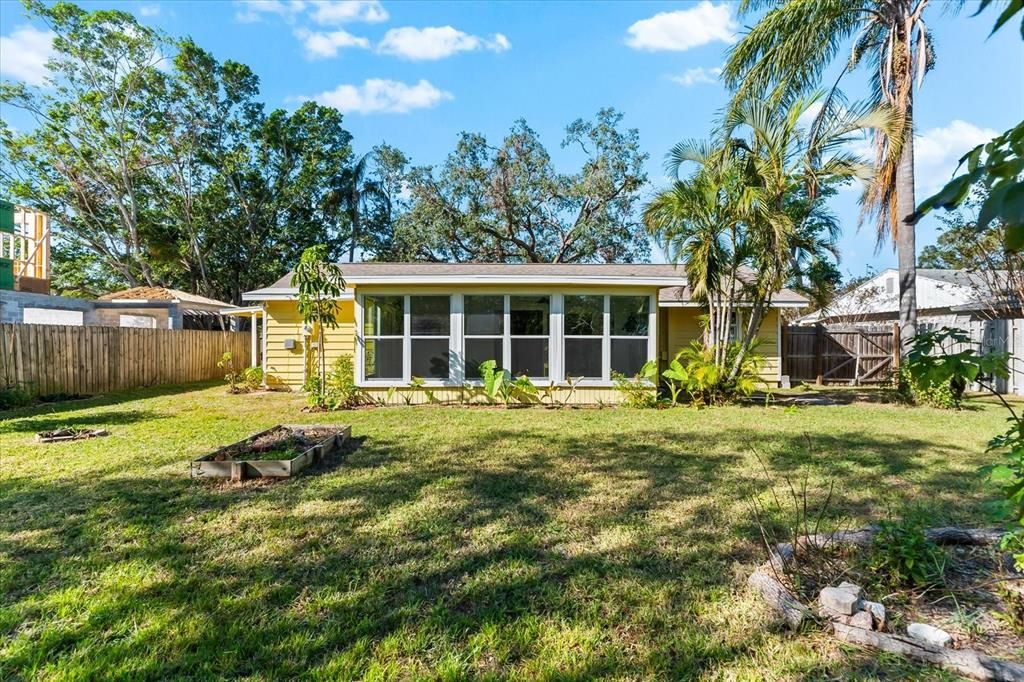 For Sale: $525,000 (3 beds, 2 baths, 1603 Square Feet)