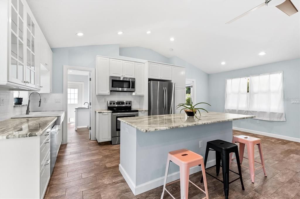 For Sale: $525,000 (3 beds, 2 baths, 1603 Square Feet)