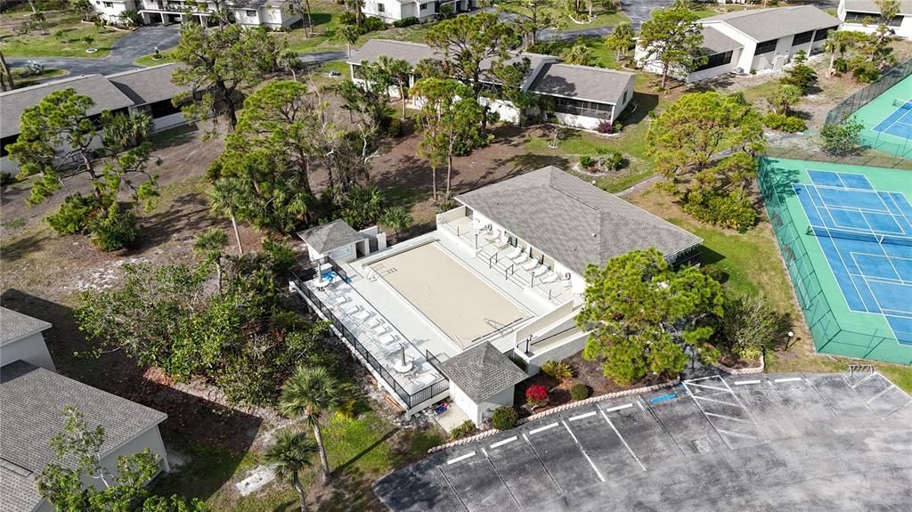 AERIAL VIEW OF THE CLUBHOUSE AND POOL