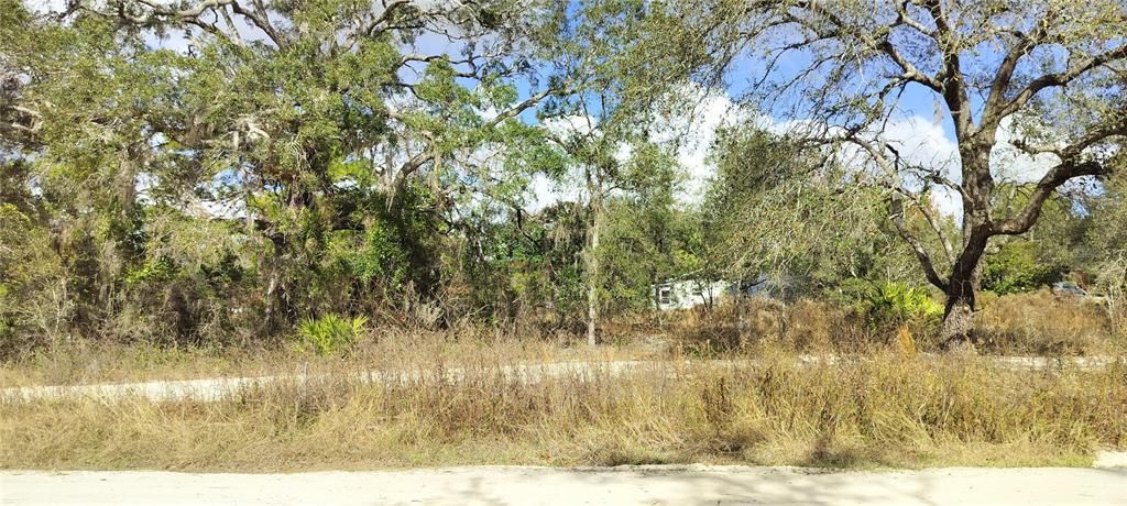 En Venta: $24,000 (0.70 acres)