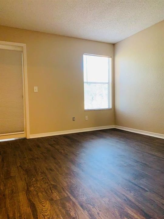 For Rent: $1,400 (1 beds, 1 baths, 711 Square Feet)