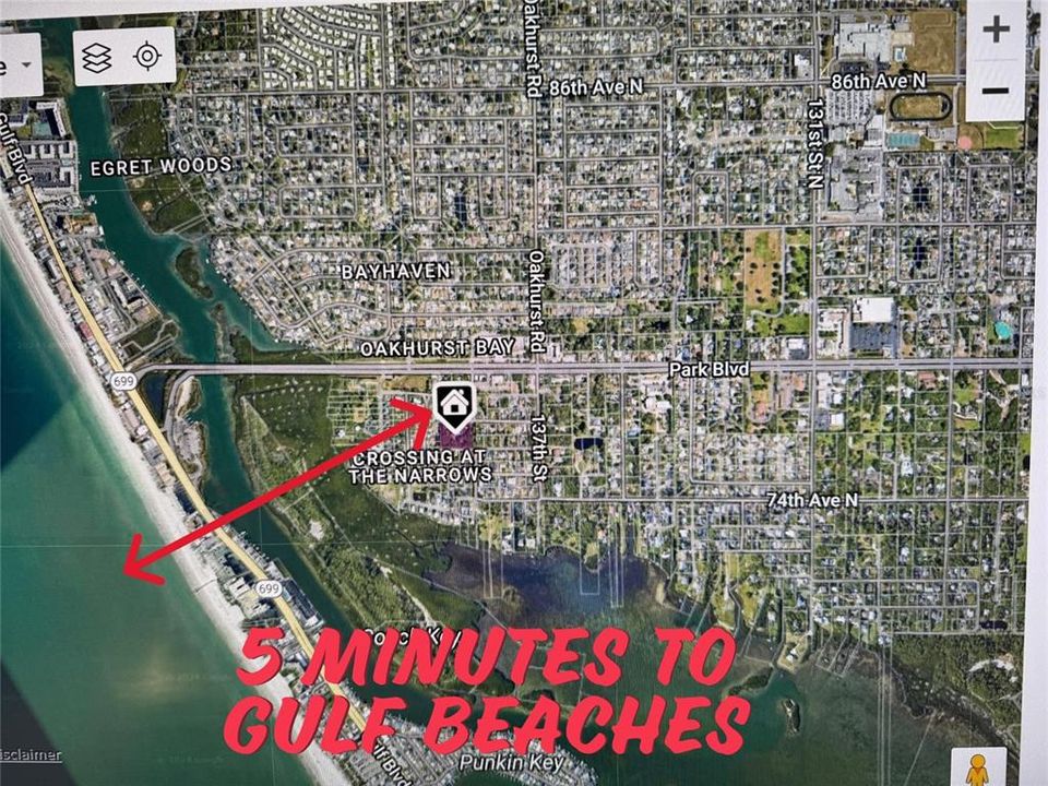 5 minutes to the beaches