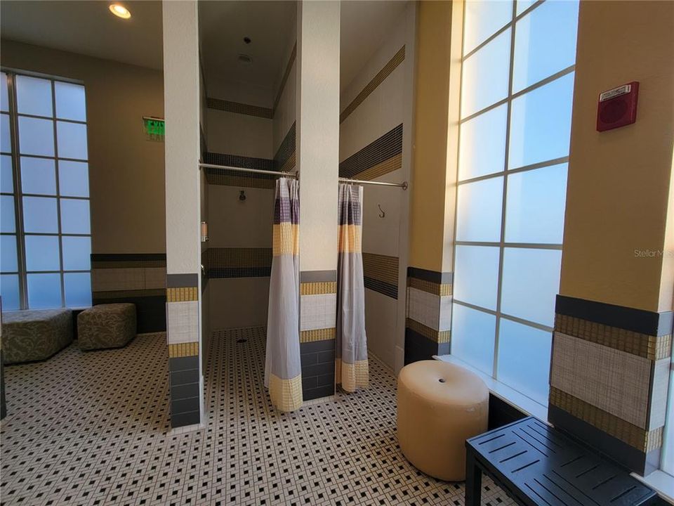 Lockers in Ladies Lounge