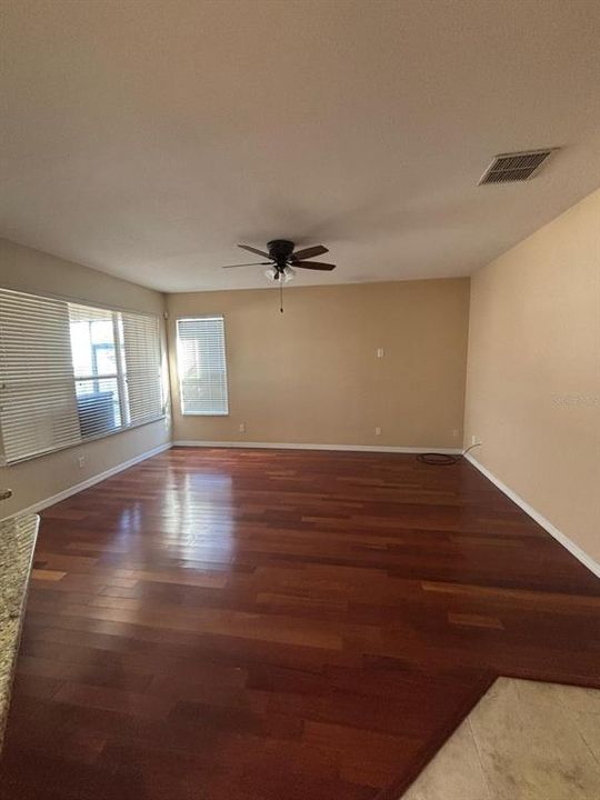 For Rent: $2,800 (4 beds, 2 baths, 2478 Square Feet)