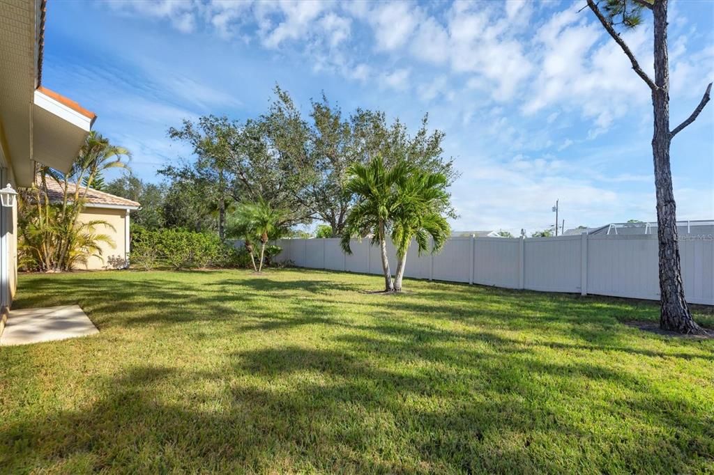 Active With Contract: $389,000 (4 beds, 2 baths, 1551 Square Feet)