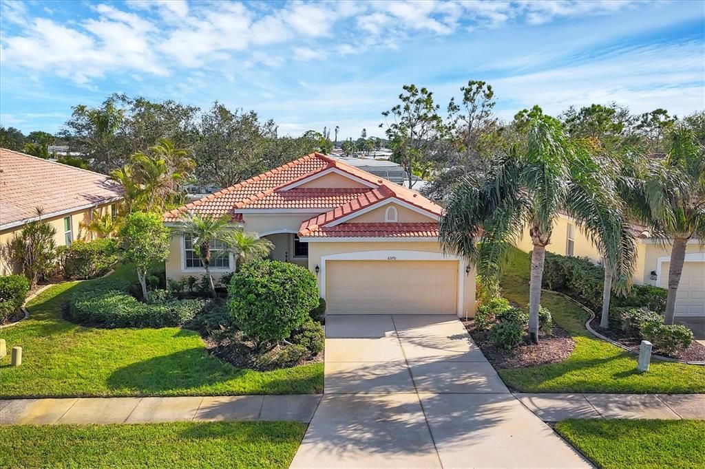 Active With Contract: $389,000 (4 beds, 2 baths, 1551 Square Feet)