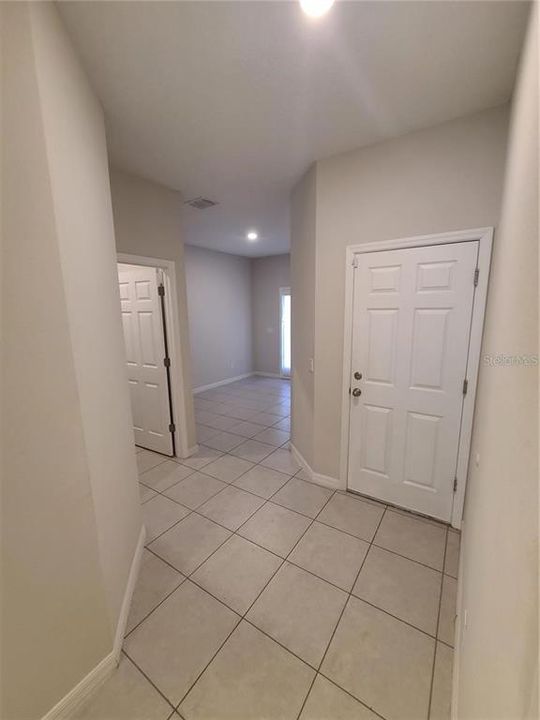 For Rent: $2,300 (3 beds, 2 baths, 1590 Square Feet)