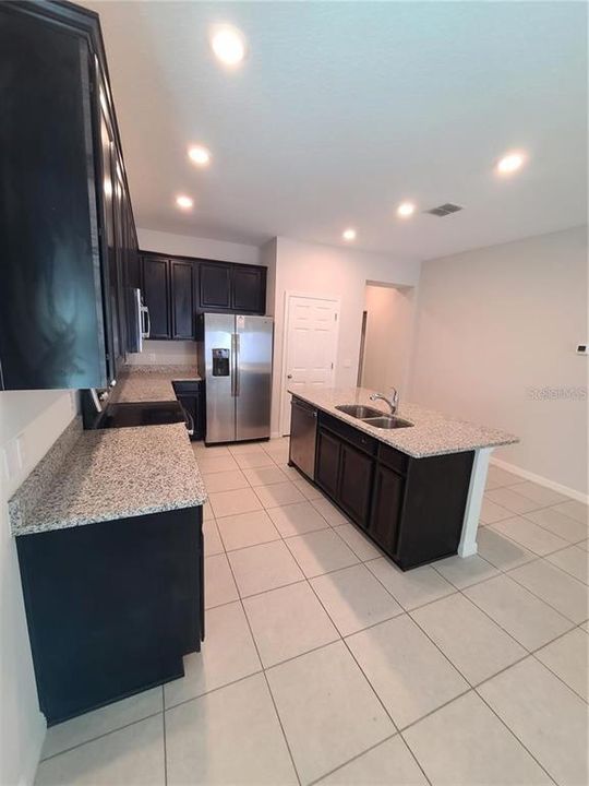 For Rent: $2,300 (3 beds, 2 baths, 1590 Square Feet)