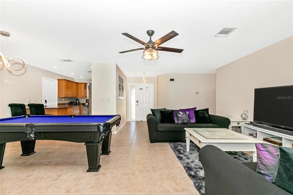 For Sale: $375,000 (3 beds, 2 baths, 1230 Square Feet)