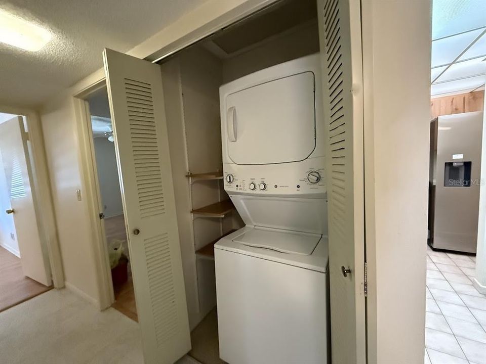 For Sale: $160,000 (2 beds, 2 baths, 897 Square Feet)