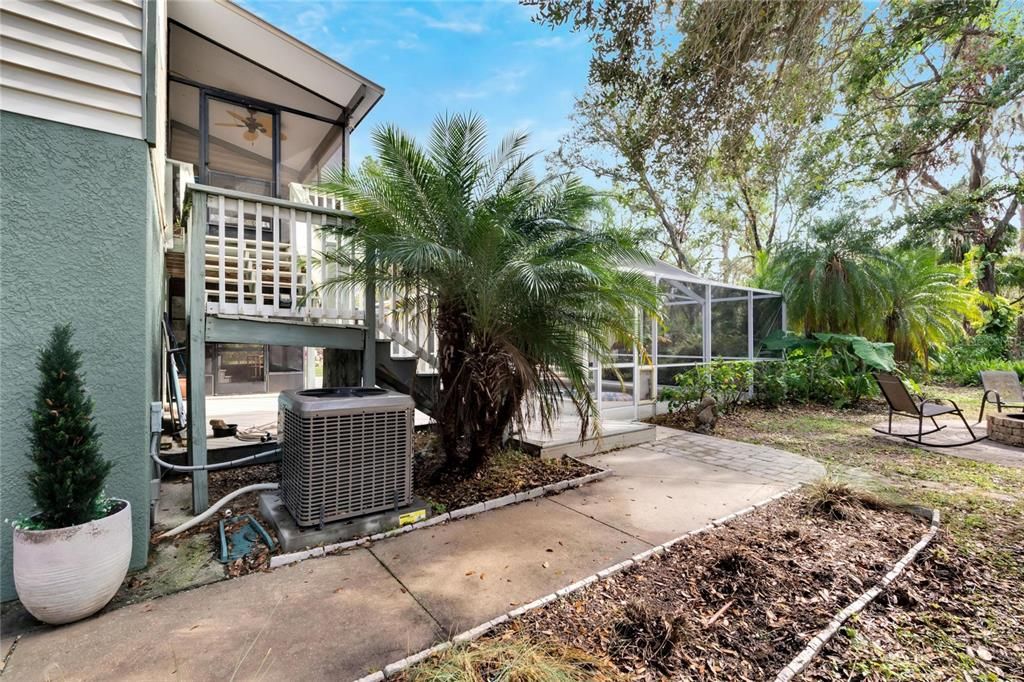 Exterior Side Entrance to Screened Pool