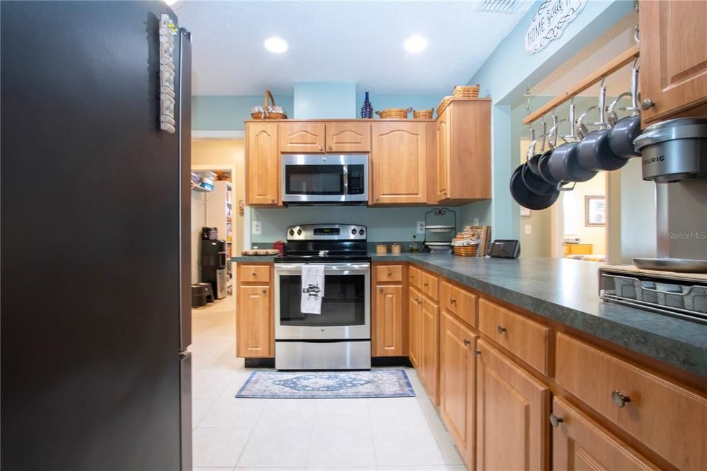 For Sale: $284,000 (2 beds, 2 baths, 1516 Square Feet)