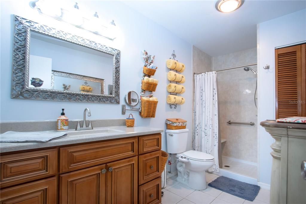 For Sale: $284,000 (2 beds, 2 baths, 1516 Square Feet)