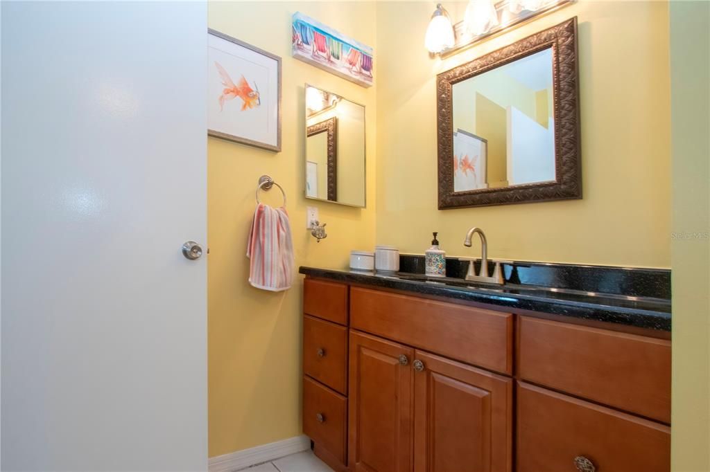 For Sale: $284,000 (2 beds, 2 baths, 1516 Square Feet)