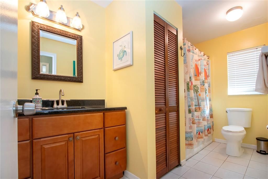 For Sale: $284,000 (2 beds, 2 baths, 1516 Square Feet)