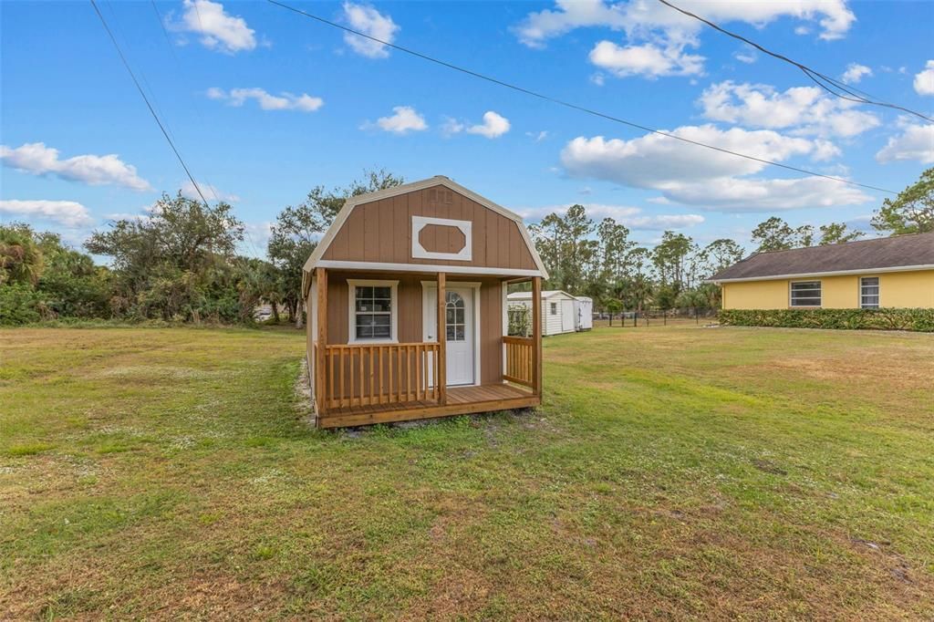 For Sale: $550,000 (3 beds, 2 baths, 1737 Square Feet)