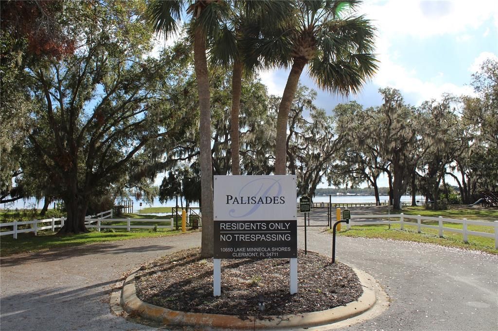 Palisades Private Community park, picnic area, playground and boat ramp.