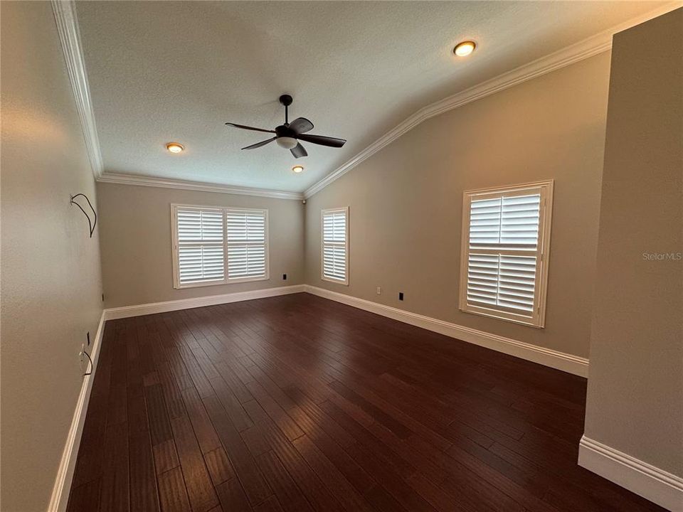 Master Bedroom His & Hers Walk In Closet