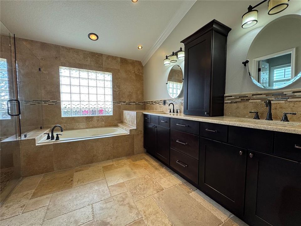 Master Bathroom with His & Hers Vanity, Garden Tub, and Seperate Shower